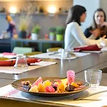 Hotel Radisson Blu Cdg Airport Terminal Hotel, Paris Le Mesnil-Amelot
