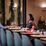 Hotel Radisson Blu Cdg Airport Terminal Hotel, Paris Le Mesnil-Amelot