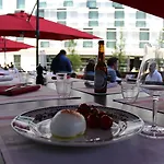 Radisson Blu Cdg Airport Terminal Hotel, Paris Le Mesnil-Amelot