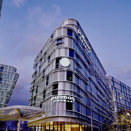 Hotel Radisson Blu Cdg Airport Terminal Hotel, Paris Le Mesnil-Amelot