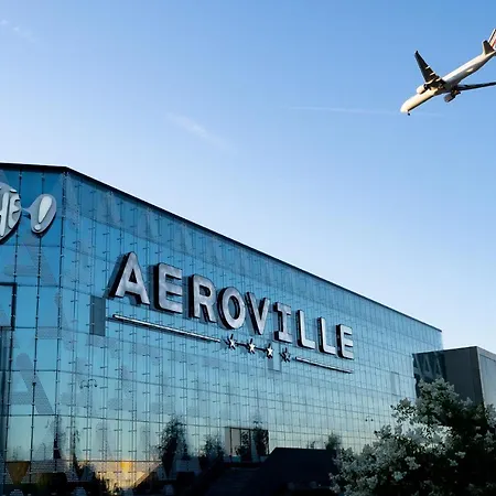 Radisson Blu Cdg Airport Terminal Hotel, Paris