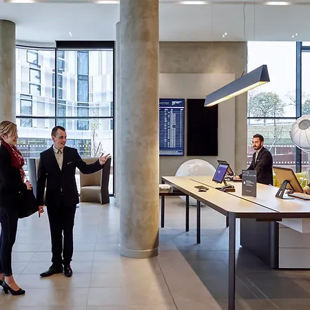 Radisson Blu Cdg Airport Terminal Hotel, Paris לה מניל-אמלו