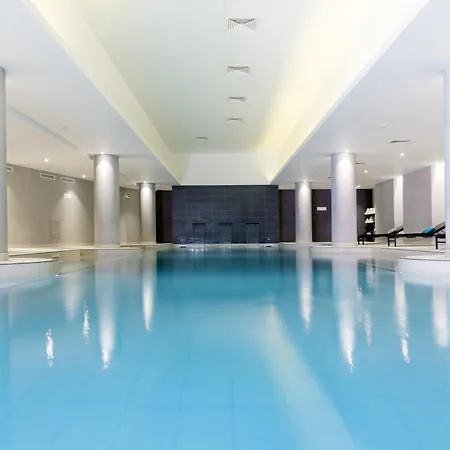 Radisson Blu Cdg Airport Terminal Hotel, Paris