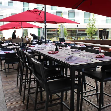 Radisson Blu Cdg Airport Terminal Hotel, Paris 4*