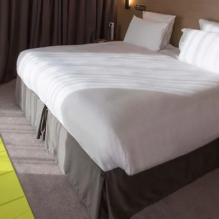 Radisson Blu Cdg Airport Terminal Hotel, Paris 4*