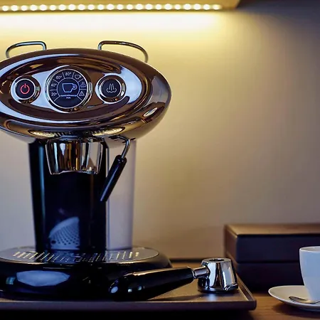 Radisson Blu Cdg Airport Terminal Hotel, Paris 4* Le Mesnil-Amelot