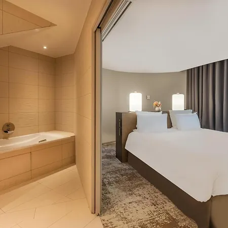 מלון Radisson Blu Cdg Airport Terminal Hotel, Paris