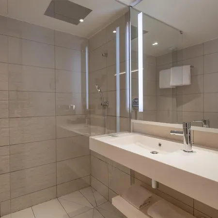 بولمان باريس مطار رواسي شارل ديغول فندق 4*