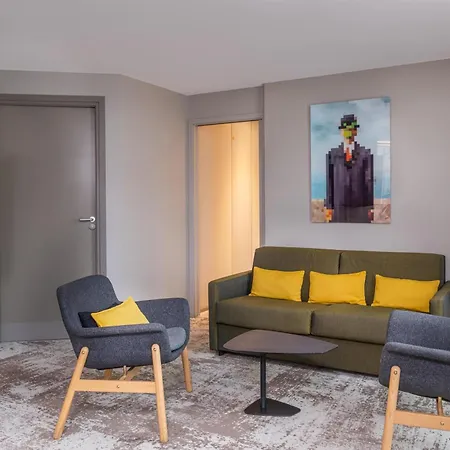 Radisson Blu Cdg Airport Terminal Hotel, Paris 4*