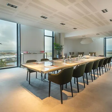 بولمان باريس مطار رواسي شارل ديغول 4* لي ميسنيل أميلو