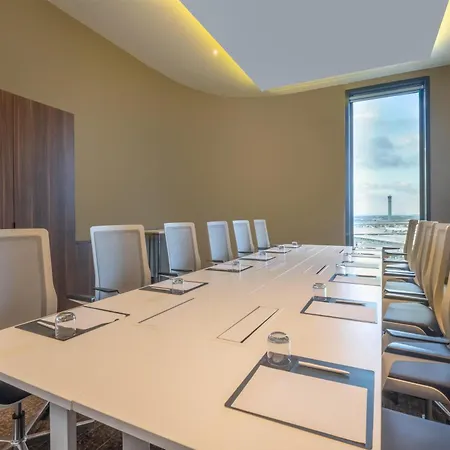 بولمان باريس مطار رواسي شارل ديغول