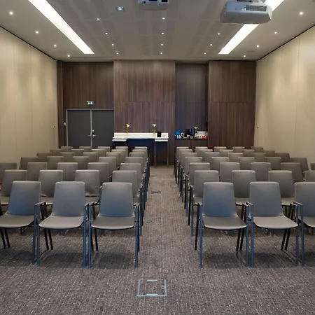 بولمان باريس مطار رواسي شارل ديغول فندق 4*