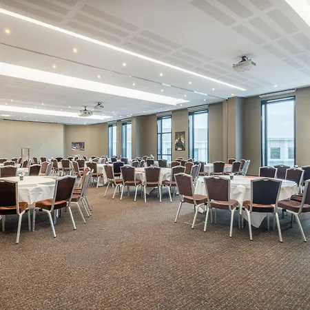 Radisson Blu Cdg Airport Terminal Hotel, Paris 4* Le Mesnil-Amelot