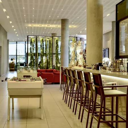 Radisson Blu Cdg Airport Terminal Hotel, Paris