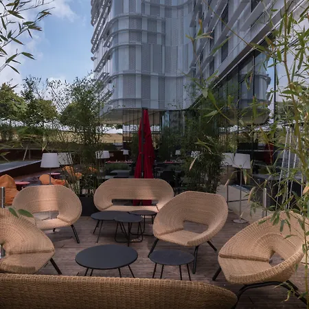 Radisson Blu Cdg Airport Terminal Hotel, Paris